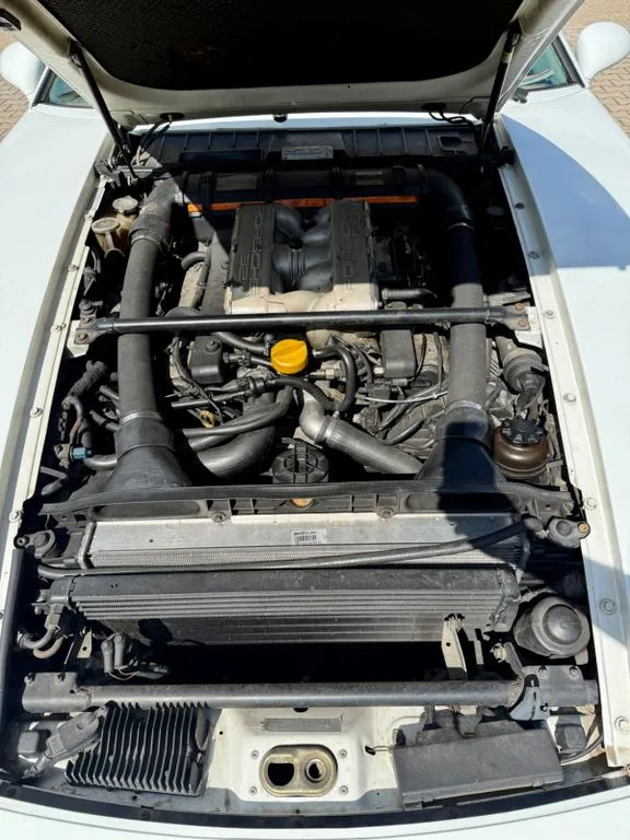 Porsche 928