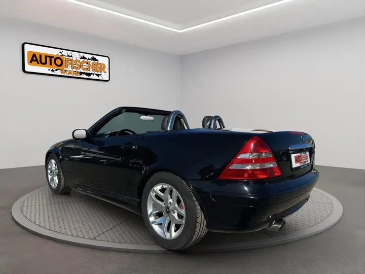 Mercedes-Benz SLK 200