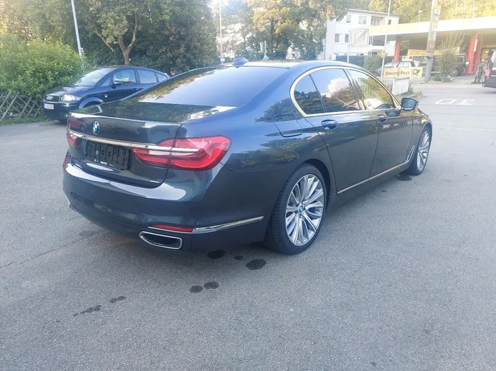 BMW 730