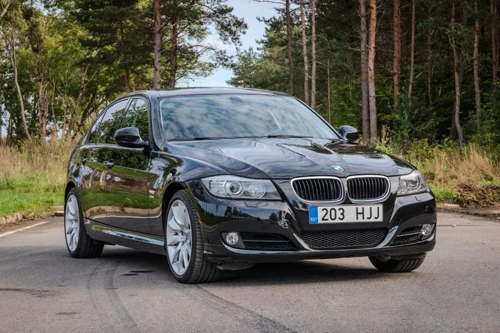 BMW 330