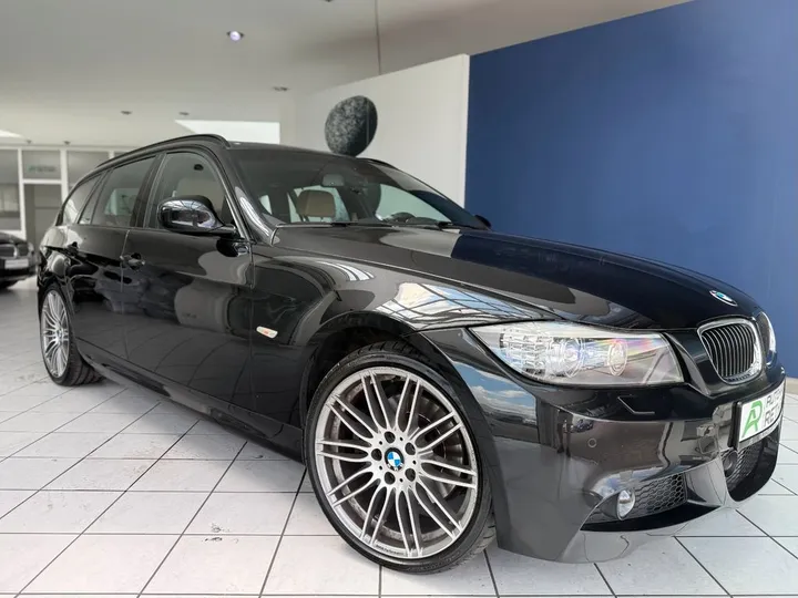 BMW 330