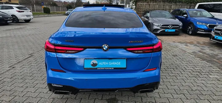 BMW M235