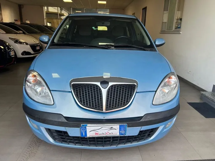 Lancia Ypsilon