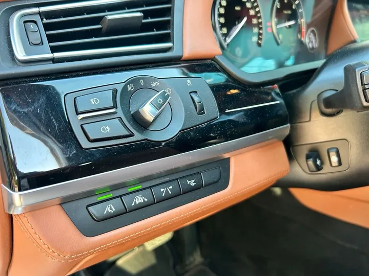 BMW 730