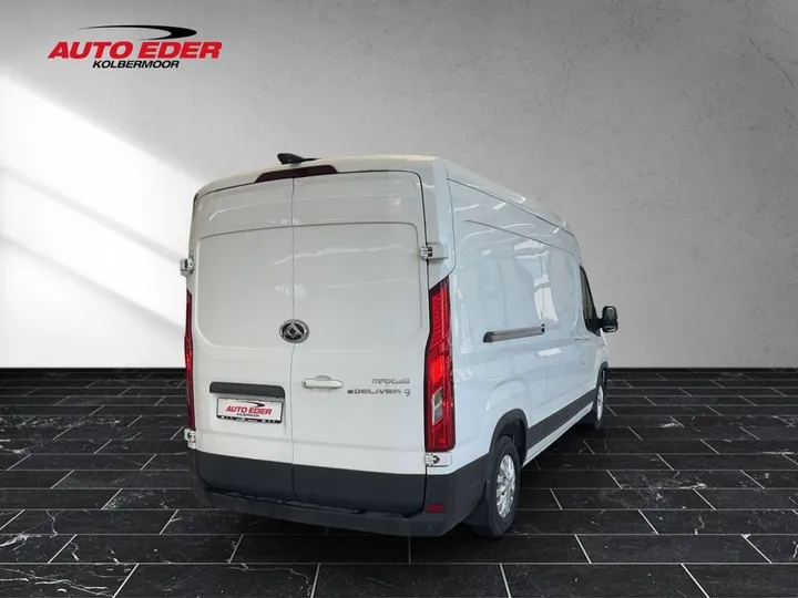 Maxus eDeliver 9