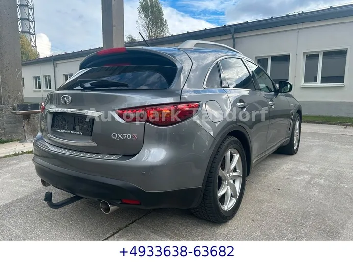 Infiniti FX