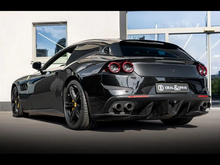 Ferrari GTC4Lusso
