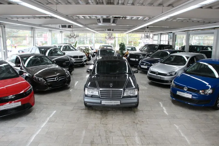 Mercedes-Benz E 320