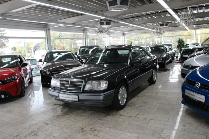 Mercedes-Benz E 320