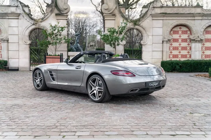 Mercedes-Benz SLS AMG
