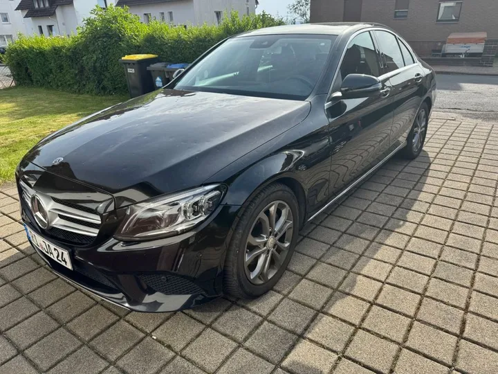 Mercedes-Benz C 220