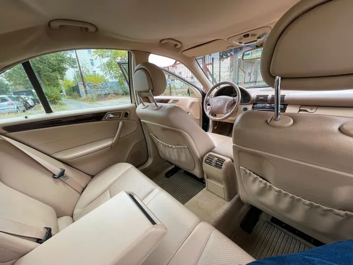 Mercedes-Benz C 200
