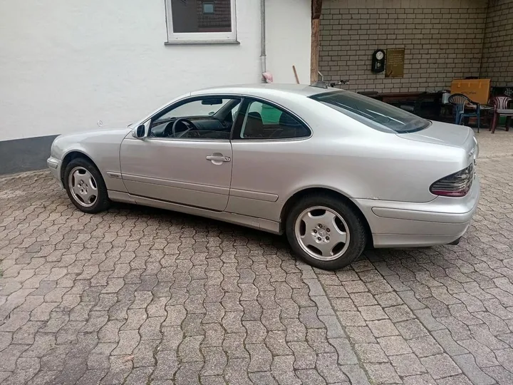 Mercedes-Benz CLK 200