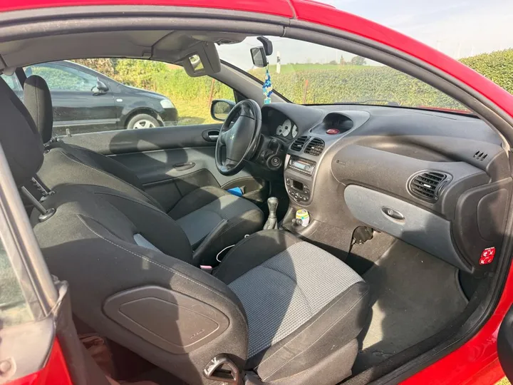 Peugeot 206