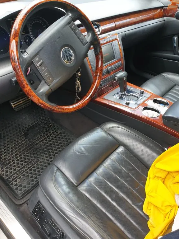 Volkswagen Phaeton