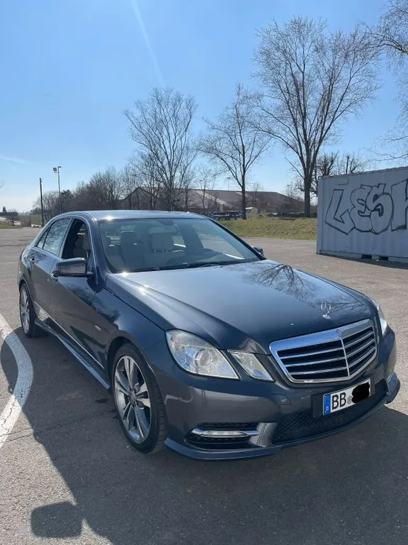 Mercedes-Benz E 220