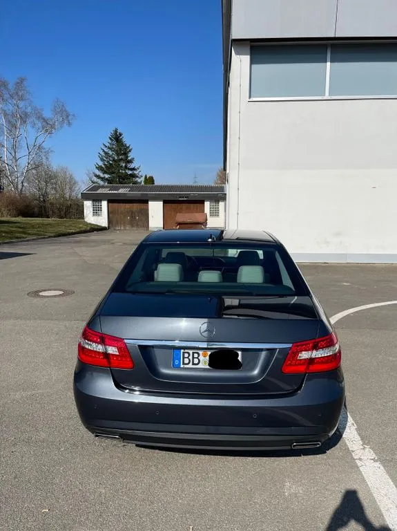 Mercedes-Benz E 220