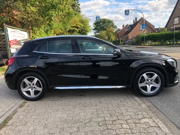 Mercedes-Benz GLA 180