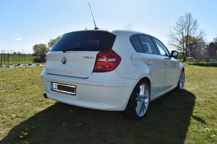 BMW 118