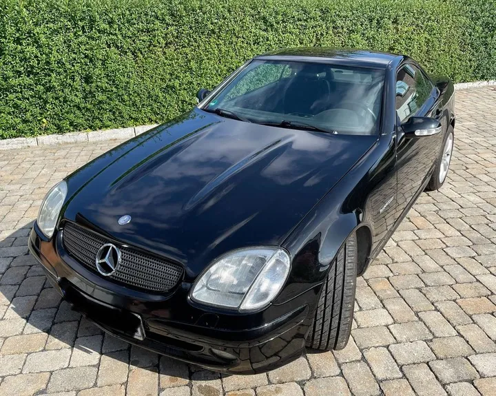 Mercedes-Benz SLK 230
