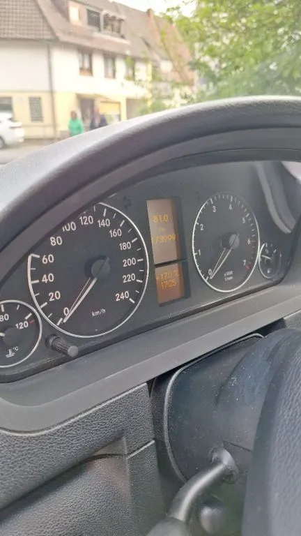 Mercedes-Benz A 200