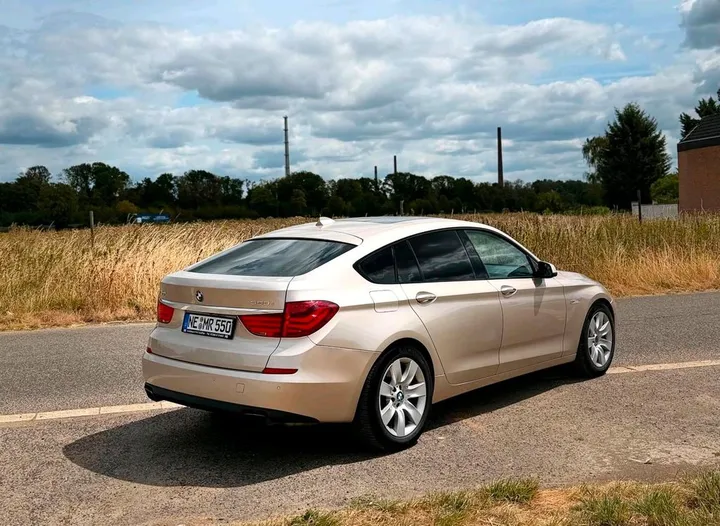 BMW 550