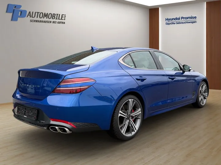 Genesis G70