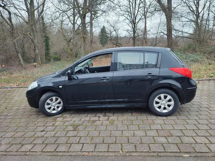Nissan Tiida