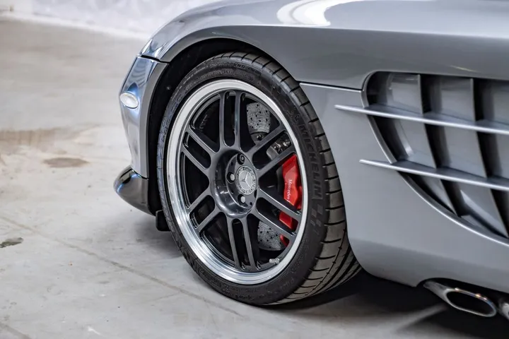 Mercedes-Benz SLR