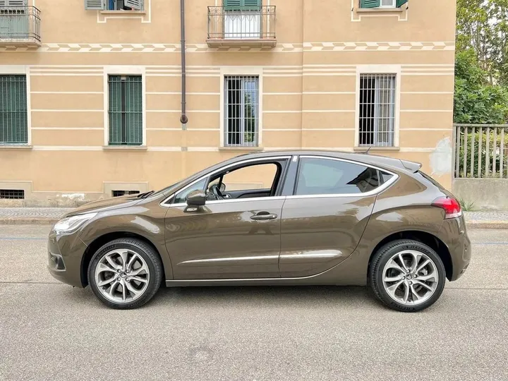 DS Automobiles DS4
