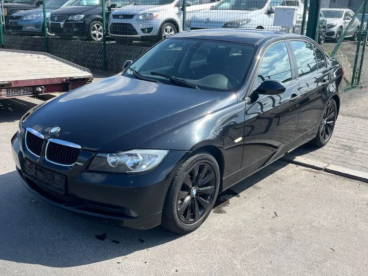 BMW 320