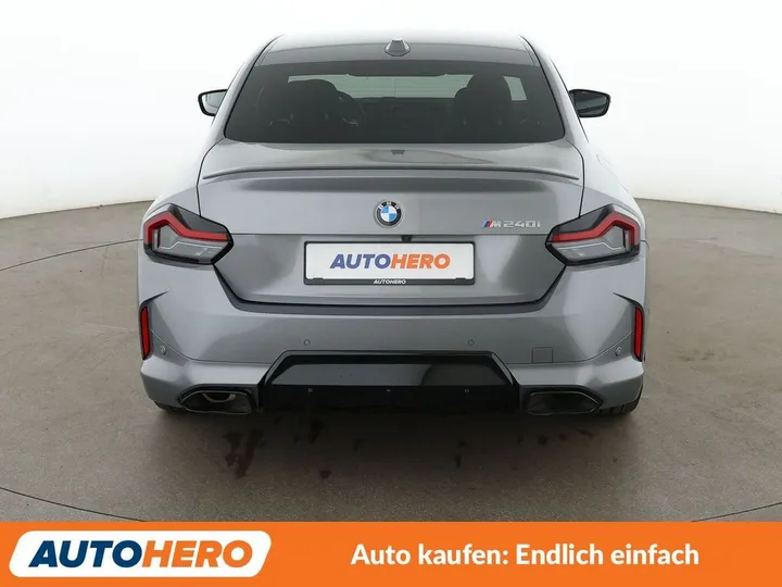 BMW M240i