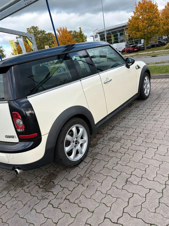 MINI Cooper Clubman