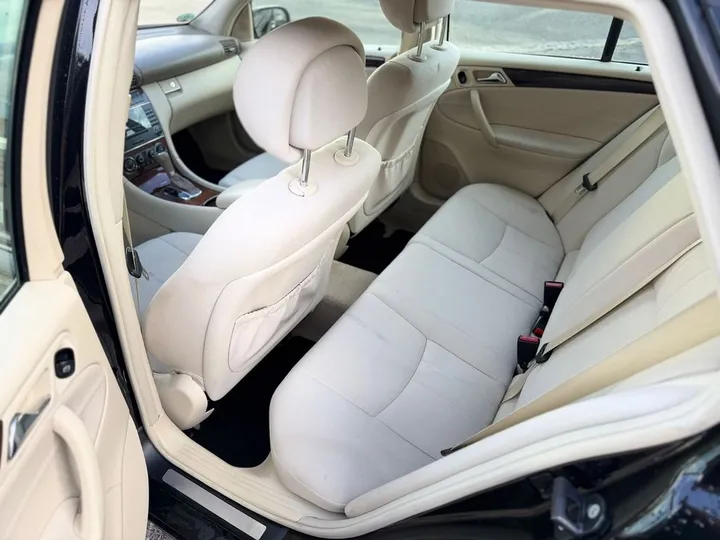 Mercedes-Benz C 180