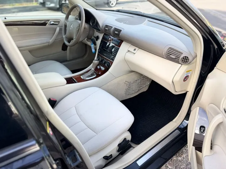 Mercedes-Benz C 180