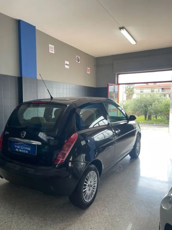 Lancia Ypsilon