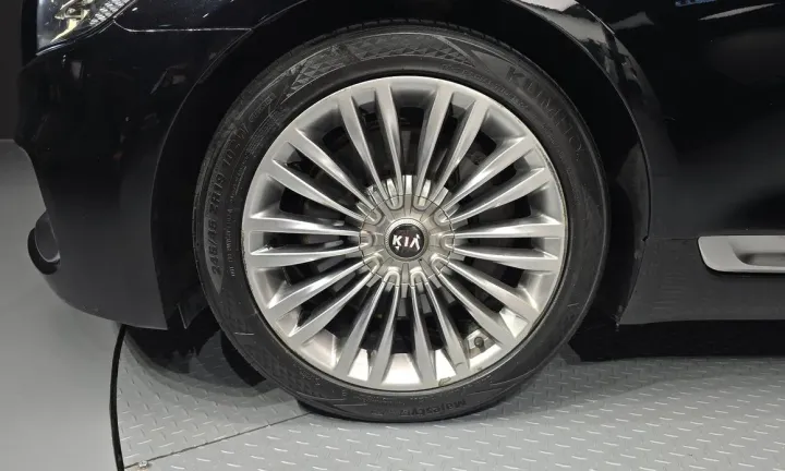 Kia K9