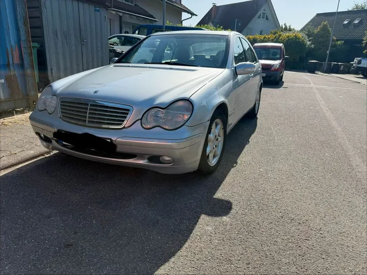 Mercedes-Benz C 200