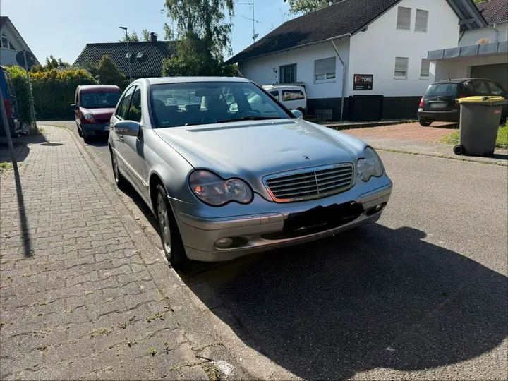 Mercedes-Benz C 200