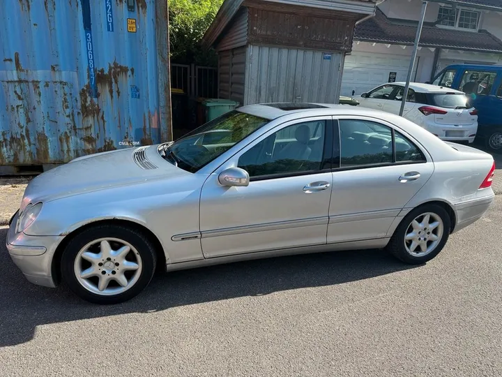 Mercedes-Benz C 200