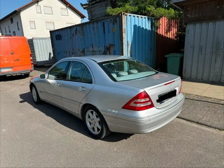 Mercedes-Benz C 200