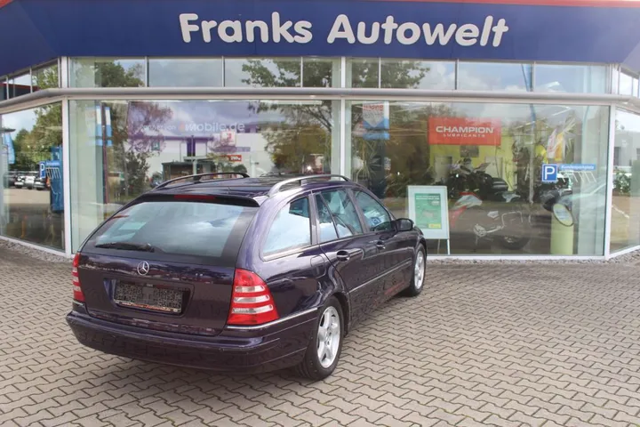 Mercedes-Benz C 220