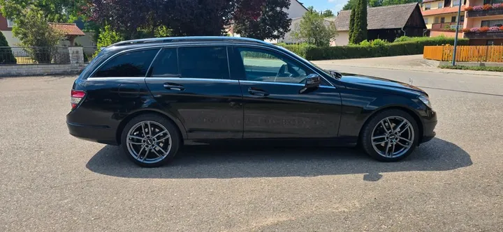 Mercedes-Benz C 220