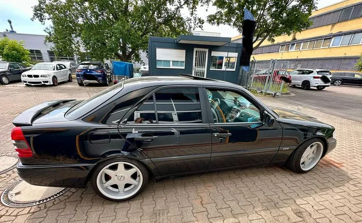 Mercedes-Benz C 180