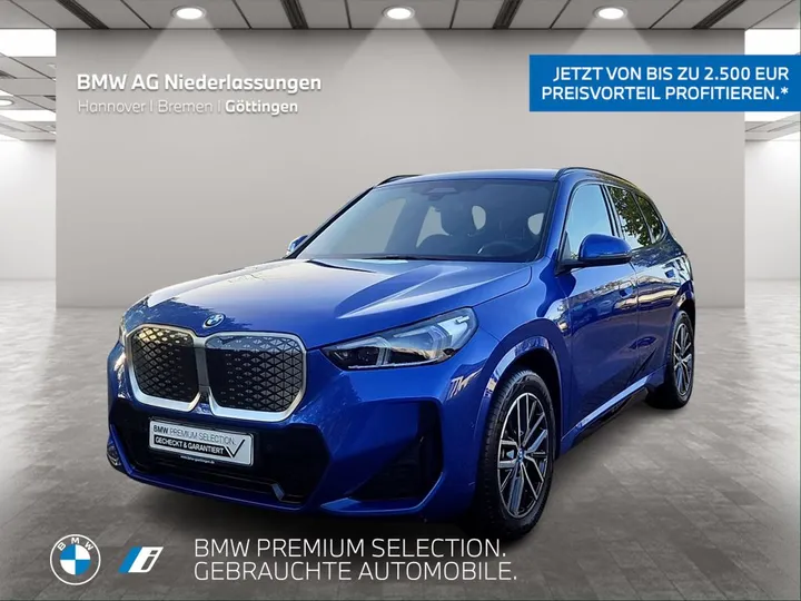 BMW iX1