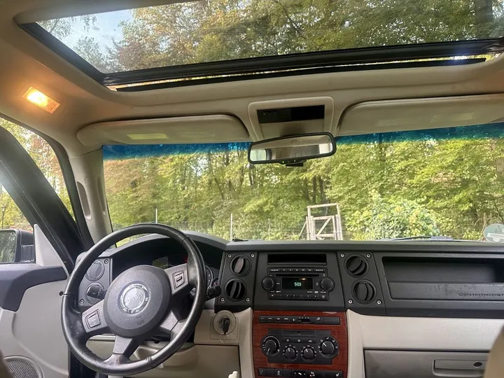 Jeep Commander