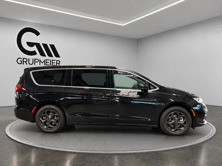 Chrysler Pacifica