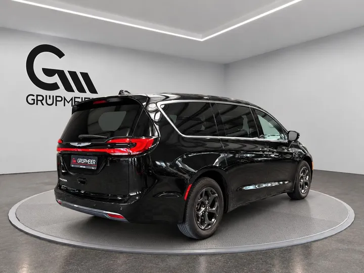 Chrysler Pacifica