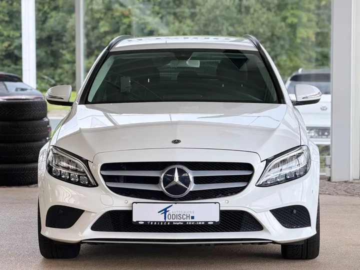 Mercedes-Benz C 220