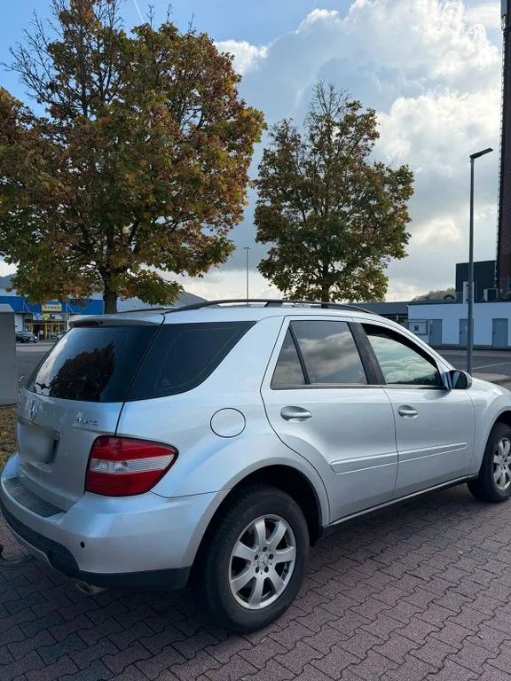 Mercedes-Benz ML 280